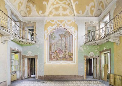 Abandoned Villa, Toscana, Italy, 2012